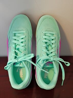 Puma Women’s Mint Green Classic Runner